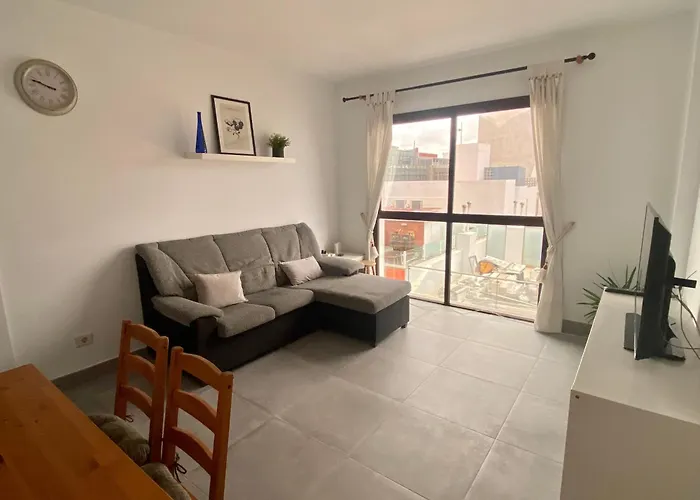 Holiday Home & Rooftop Lounge