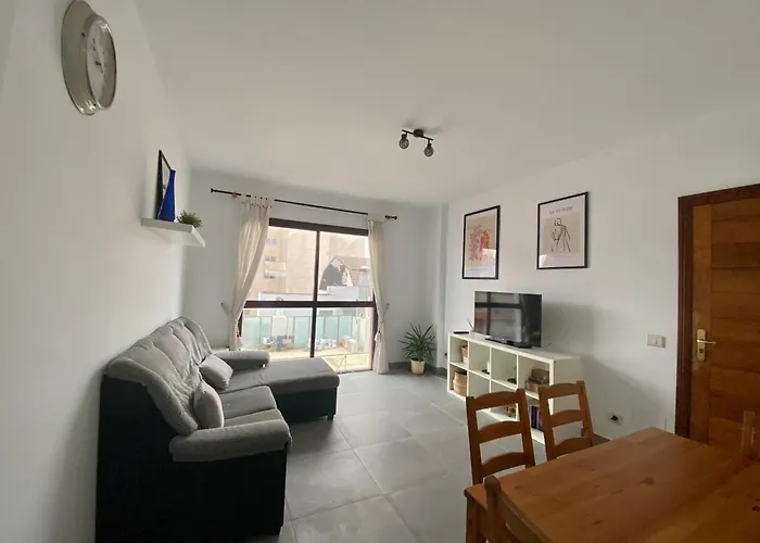 Holiday Home & Rooftop Lounge