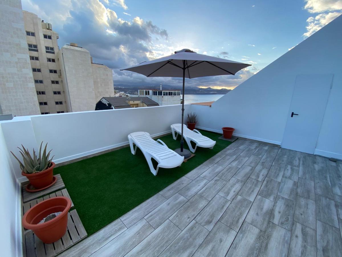 & Rooftop Lounge Apartment